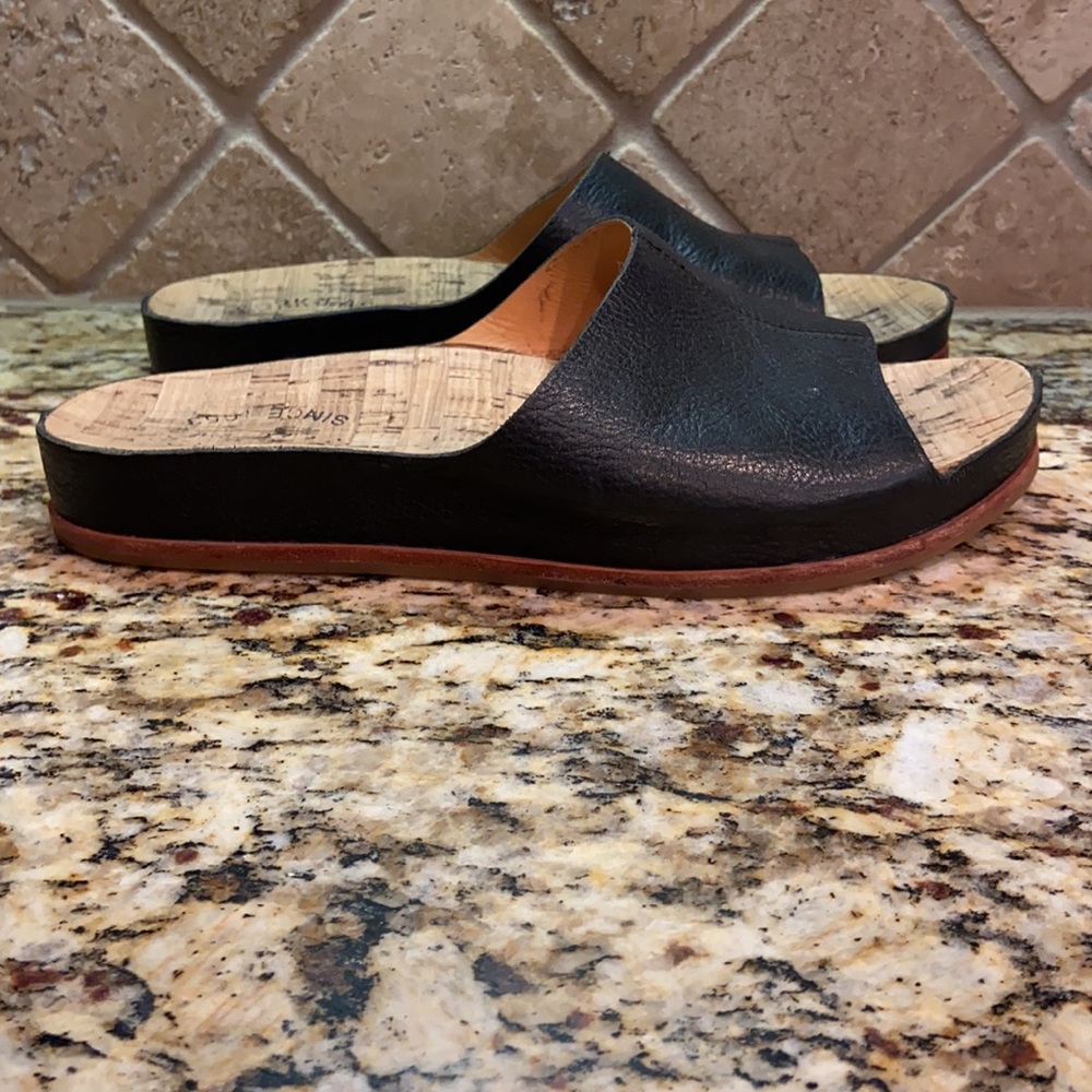 Kork-Ease Tutsi Tumbled Black Leather Slide Sandal - Picture 7 of 11